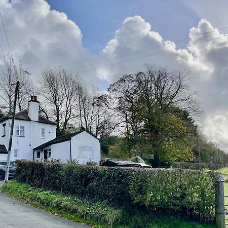 Tollgate House - Luxury Cozy Cottage - Huge Hot Tub - Alton Towers Чідл Екстер'єр фото