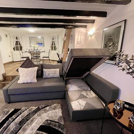 Tollgate House - Luxury Cozy Cottage - Huge Hot Tub - Alton Towers Чідл Екстер'єр фото