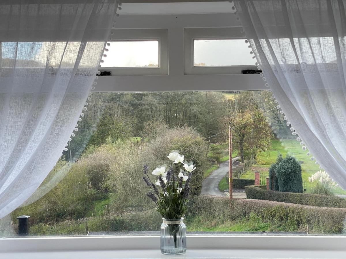 Tollgate House - Luxury Cozy Cottage - Huge Hot Tub - Alton Towers Чідл Екстер'єр фото