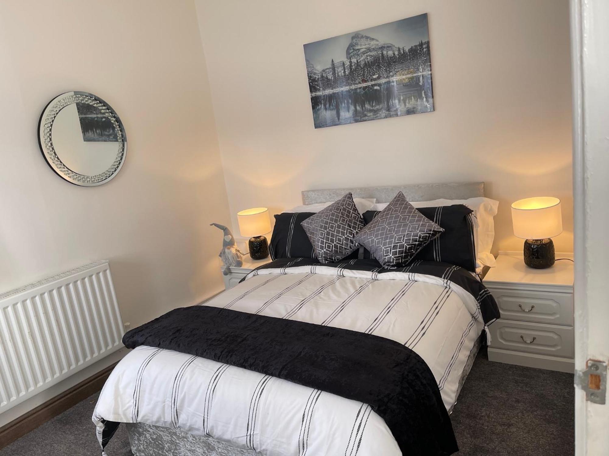 Tollgate House - Luxury Cozy Cottage - Huge Hot Tub - Alton Towers Чідл Екстер'єр фото